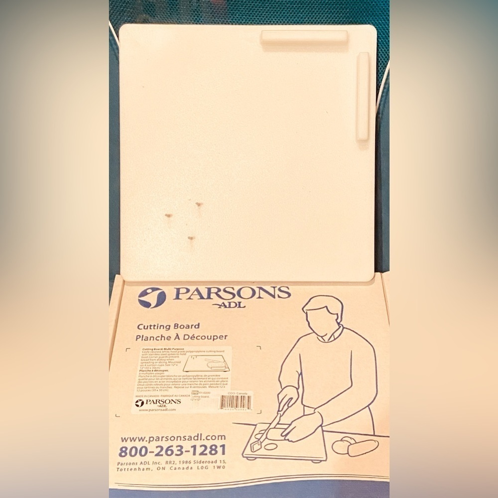 NWT Ability Helping Hands Pronged Food🥒Preparation 🍱 Cutting Board Raised Corns